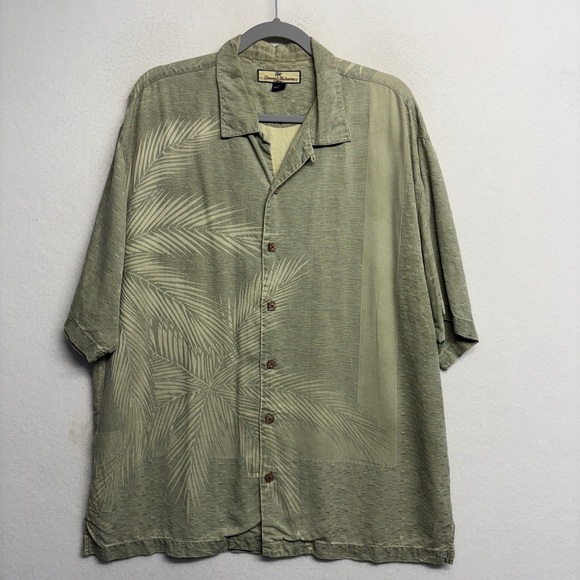 Tommy Bahama L 100% Silk Green Palm Tree Button Down Shirt Short Sleeve - Picture 1 of 6